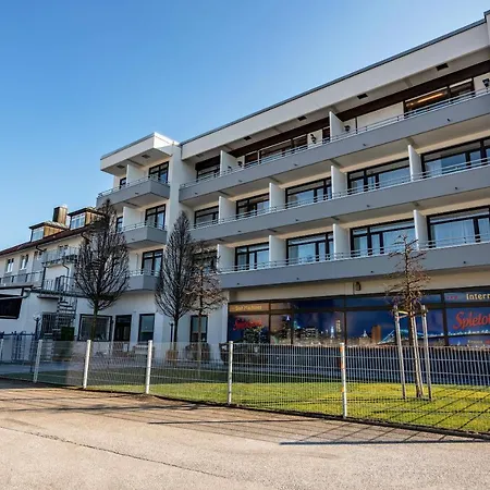 Huber Living Basic 210 Апартаменты *